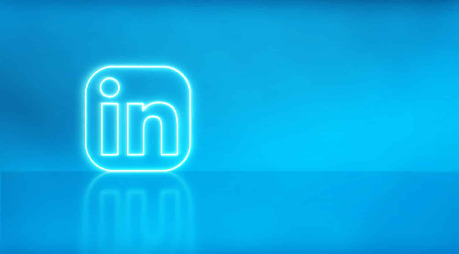 Use This Linkedin Marketing Cheat Sheet By Industry To Build Networks Linkedin Cheat Sheet